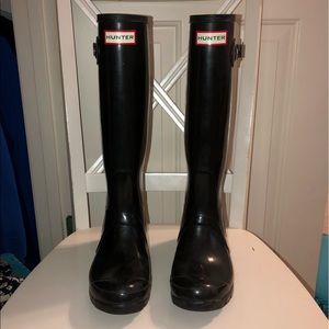 Tall Hunter Rainboots and cleaner